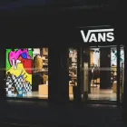 La imagen 1 de la Empresa VANS STORE BILBAO Zapaterías en Bilbao BI