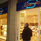 La imagen 2 de la Empresa ZAPATERÍA SIGNES Calzado De SeÑora Y Caballero: Establecimientos en Barcelona B