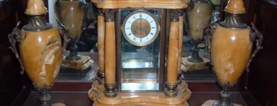 La imagen 3 de la Empresa ANTIGUEDADES ROMAR Servicios Profesionales y de Negocios en Madrid M