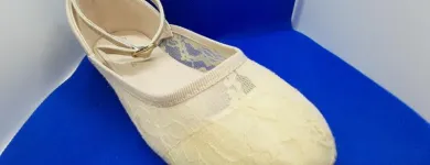 La imagen 25 de la Empresa ANZABAR Zapaterías en Donostia SS