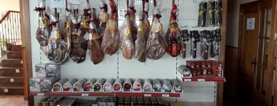 La imagen 22 de la Empresa ÁREA DE SERVICIO LOS CERRILLOS Industrias y Agricultura en Peraleda de la Mata CC