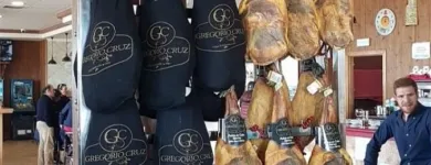 La imagen 40 de la Empresa ÁREA DE SERVICIO LOS CERRILLOS Industrias y Agricultura en Peraleda de la Mata CC