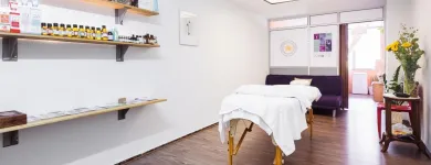 La imagen 5 de la Empresa AURUM WELLBEING Salud y Medicina en Barcelona B