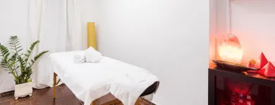 La imagen 7 de la Empresa AURUM WELLBEING Salud y Medicina en Barcelona B