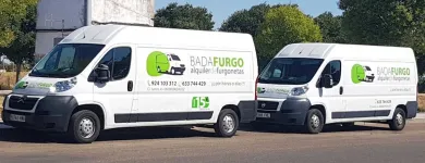 La imagen 36 de la Empresa BADAFURGO ALQUILER DE FURGONETAS Concesionarios y Alquiler de Camiones en Badajoz BA