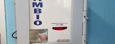 La imagen 1 de la Empresa CICLÓN LAVANDERÍA AUTOSERVICIO Servicios Profesionales y de Negocios en Madrid M