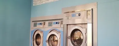 La imagen 3 de la Empresa CICLÓN LAVANDERÍA AUTOSERVICIO Servicios Profesionales y de Negocios en Madrid M