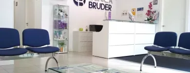 La imagen 22 de la Empresa CLÍNICA BRUDER - LA GARENA Salud y Medicina en Alcalá de Henares M