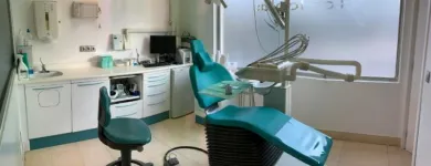 La imagen 2 de la Empresa CLÍNICA DENTAL LAS TABLAS Odontologos Y Estomatologos: Periodoncia en Madrid - Las Tablas M