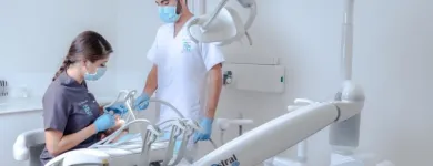 La imagen 3 de la Empresa CLÍNICA OC CLINIC Odontologos Y Estomatologos: Ortodoncia en Torremolinos MA