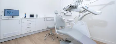 La imagen 4 de la Empresa CLÍNICA OC CLINIC Odontologos Y Estomatologos: Ortodoncia en Torremolinos MA