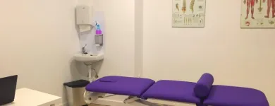 La imagen 4 de la Empresa CLÍNICA SAMPAYO Recuperacion Funcional Y Fisioterapia: Centros en Madrid M