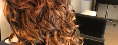 La imagen 10 de la Empresa DAYANN BULL Salones de Belleza en Bilbao BI