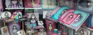 La imagen 4 de la Empresa DE COLORES Regalos: Establecimientos en Madrid M