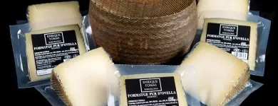 La imagen 18 de la Empresa ENRIQUE TOMÁS JAMON-TAPAS-VINO Tiendas y Productores de Alimentos en Badalona B