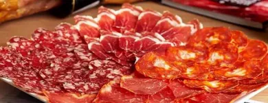 La imagen 31 de la Empresa ENRIQUE TOMÁS JAMON-TAPAS-VINO Tiendas y Productores de Alimentos en Badalona B