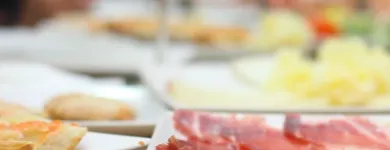 La imagen 26 de la Empresa ENRIQUE TOMÁS JAMON-TAPAS-VINO Tiendas y Productores de Alimentos en Madrid M