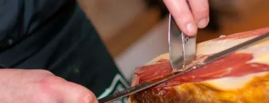 La imagen 52 de la Empresa ENRIQUE TOMÁS JAMON-TAPAS-VINO Tiendas y Productores de Alimentos en Madrid M