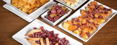 La imagen 56 de la Empresa ENRIQUE TOMÁS JAMON-TAPAS-VINO Tiendas y Productores de Alimentos en Madrid M