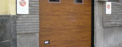 La imagen 2 de la Empresa ENSYCO PUERTAS DE GARAJE S.L. Puertas y Ventanas en Las Palmas de Gran Canaria GC