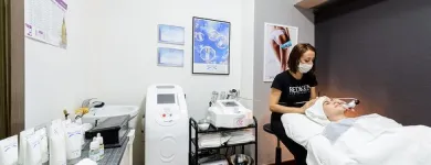 La imagen 3 de la Empresa EQUILIBRIO PELUQUERIA BELLEZA LASER DIODO Peluquerias Unisex en Madrid M