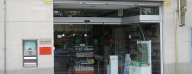 La imagen 1 de la Empresa FARMACIA SEGARRA VIDAL Salud y Medicina en Pineda de Mar B