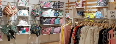 La imagen 14 de la Empresa FIRST YOU, MODA Y COMPLEMENTOS Tienda de Ropa en Torremolinos MA