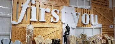 La imagen 15 de la Empresa FIRST YOU, MODA Y COMPLEMENTOS Tienda de Ropa en Torremolinos MA