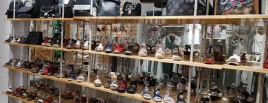 La imagen 23 de la Empresa FIRST YOU, MODA Y COMPLEMENTOS Tienda de Ropa en Torremolinos MA