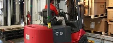 La imagen 3 de la Empresa GRUAS JALDO S.L. Servicios Profesionales y de Negocios en Campanillas MA