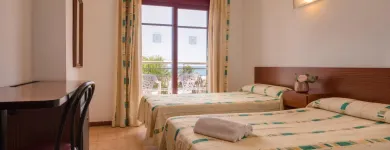La imagen 18 de la Empresa HOTEL HTOP PLANAMAR Transportes y Turismo en Malgrat de Mar B
