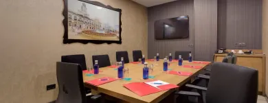 La imagen 54 de la Empresa HOTEL INDIGO MADRID - GRAN VIA Transportes y Turismo en Madrid M