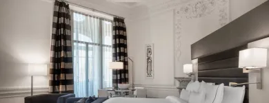 La imagen 21 de la Empresa HOTEL PALACIO DEL RETIRO, AUTOGRAPH COLLECTION Transportes y Turismo en Madrid M