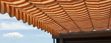 La imagen 5 de la Empresa LA FÁBRICA TOLDOS Y PERSIANAS Servicios Profesionales y de Negocios en Madrid M