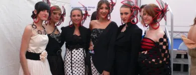 La imagen 2 de la Empresa LARA (DISEÑADORA DE MODA Y COMPLEMENTOS) Tiendas De Ropa De SeÑora en Torremolinos MA