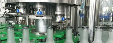 La imagen 2 de la Empresa LÍNEA DE EMBOTELLADO DE LLENADO DE LÍQUIDOS MATICLINE CO., LTD Transportes, Desmontaje Y Montaje De Maquinaria Industrial en Madrid M