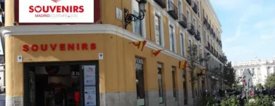 La imagen 1 de la Empresa MADRID SOUVENIRS Regalos: Establecimientos en Madrid M