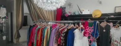 La imagen 30 de la Empresa MODAS Y COMPLEMENTOS LA BIZNAGA Tienda de Ropa en Churriana MA