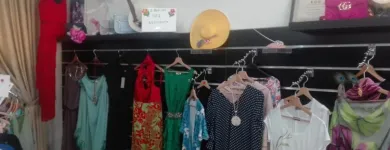 La imagen 31 de la Empresa MODAS Y COMPLEMENTOS LA BIZNAGA Tienda de Ropa en Churriana MA