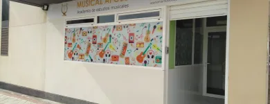 La imagen 1 de la Empresa MUSICAL APOLO Escuela de Música y Danza en Fuenlabrada M