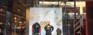 La imagen 2 de la Empresa NIKE STORE BARCELONA - LA MAQUINISTA Zapaterías en Barcelona B