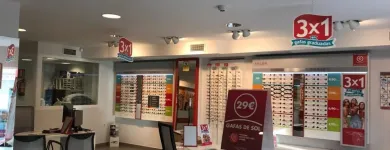 La imagen 4 de la Empresa ÓPTICA MIOPTICO TORREVIEJA GALLUD Salud y Medicina en Torrevieja A