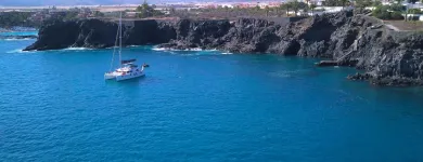 La imagen 16 de la Empresa PAPILLON YACHT SERVICES SL. Transportes y Turismo en Adeje TF