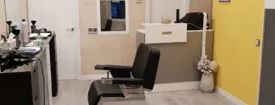 La imagen 5 de la Empresa PELUQUERÍA DE CABALLEROS JUANJO Productos y Servicios de Cuidado Personal en Madrid M