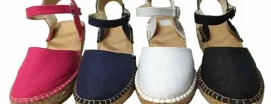 La imagen 3 de la Empresa PEQUEÑA HUELLA Zapaterías en Madrid M