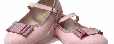 La imagen 7 de la Empresa PEQUEÑA HUELLA Zapaterías en Madrid M