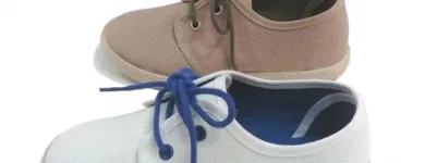 La imagen 8 de la Empresa PEQUEÑA HUELLA Zapaterías en Madrid M