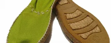 La imagen 22 de la Empresa PEQUEÑA HUELLA Zapaterías en Madrid M