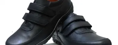 La imagen 28 de la Empresa PEQUEÑA HUELLA Zapaterías en Madrid M