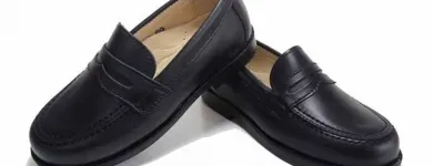 La imagen 29 de la Empresa PEQUEÑA HUELLA Zapaterías en Madrid M